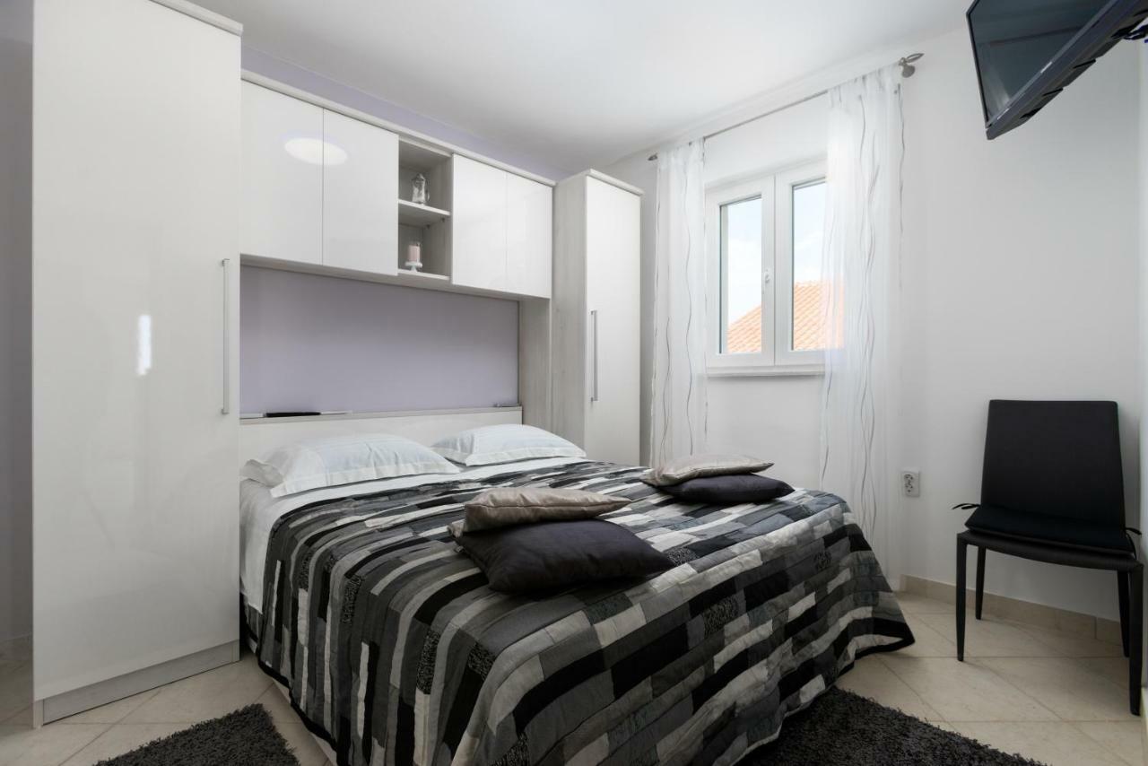 Apartment Goga Sevid Bagian luar foto