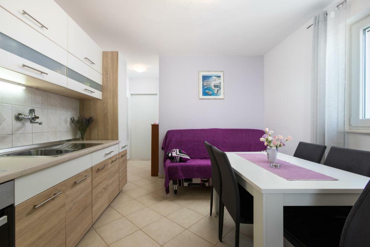 Apartment Goga Sevid Bagian luar foto