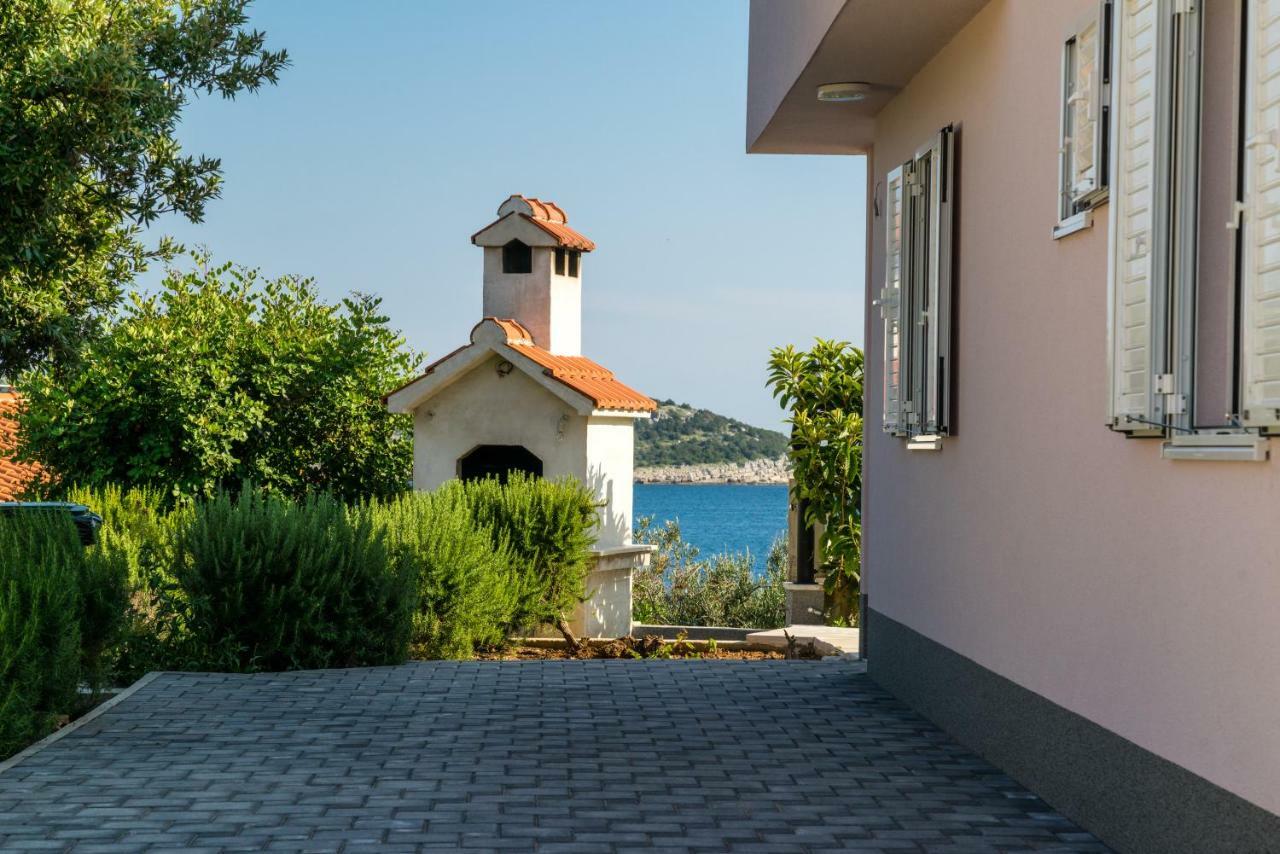 Apartment Goga Sevid Bagian luar foto